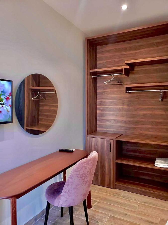 Summer Wine Boutique Hotel Dhërmi Esterno foto