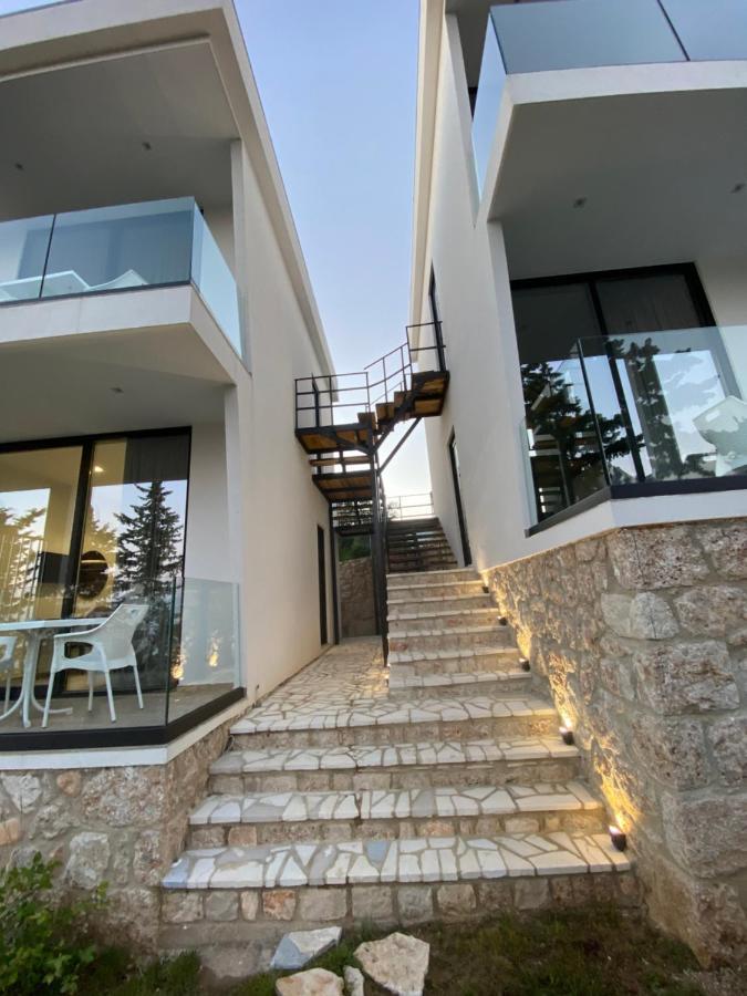 Summer Wine Boutique Hotel Dhërmi Esterno foto