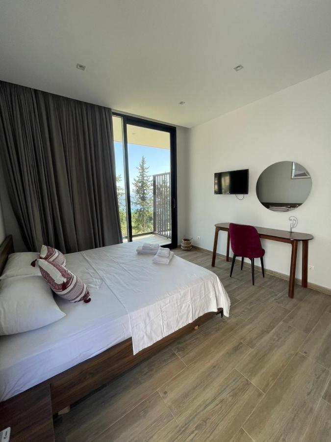 Summer Wine Boutique Hotel Dhërmi Esterno foto