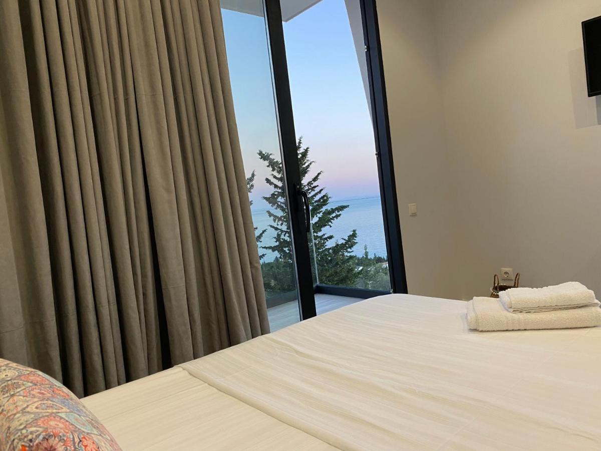 Summer Wine Boutique Hotel Dhërmi Esterno foto