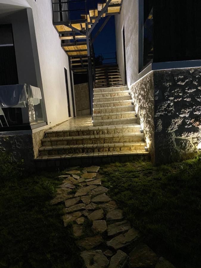 Summer Wine Boutique Hotel Dhërmi Esterno foto