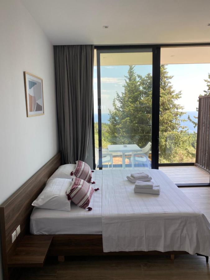 Summer Wine Boutique Hotel Dhërmi Esterno foto