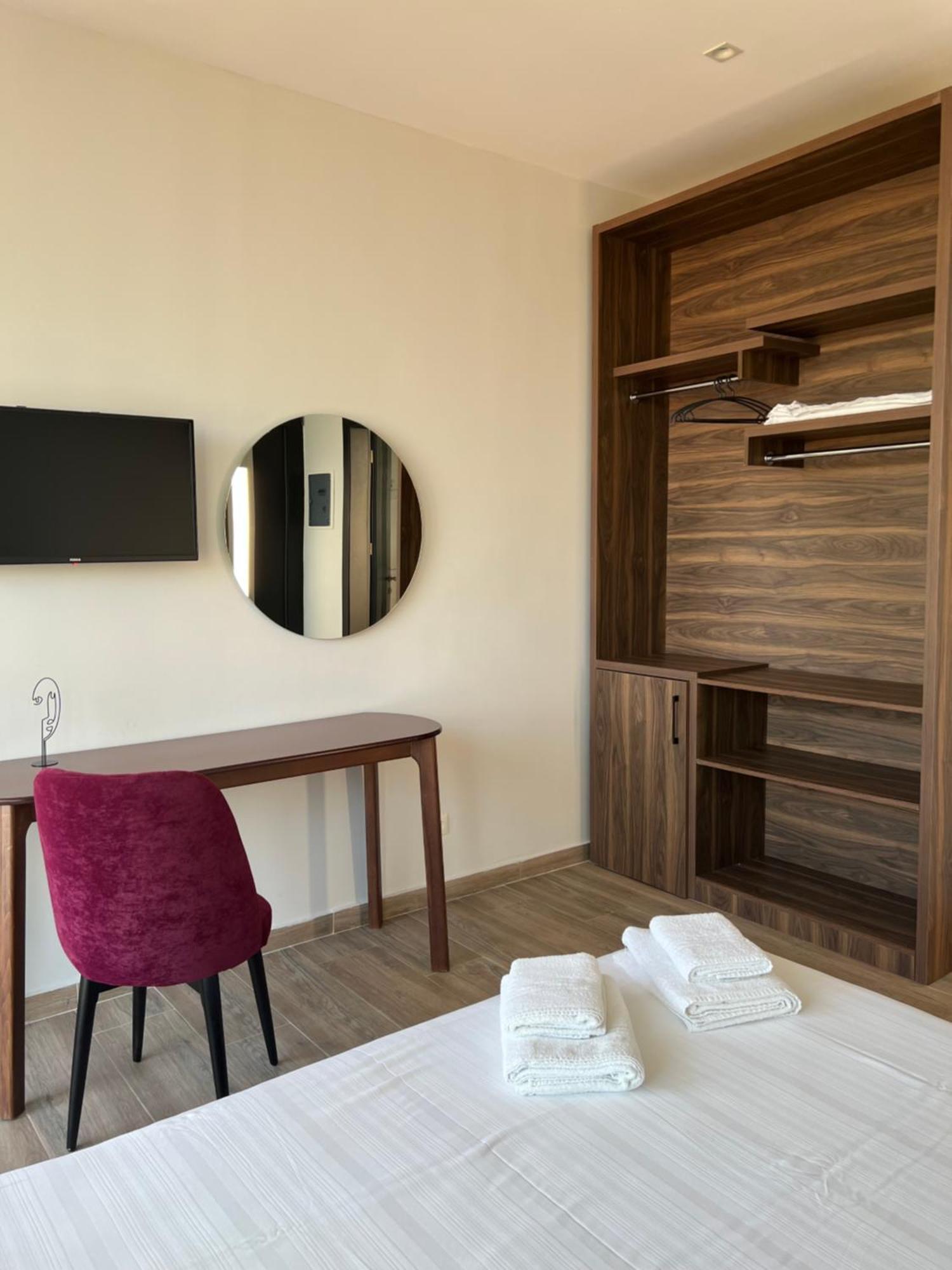 Summer Wine Boutique Hotel Dhërmi Esterno foto