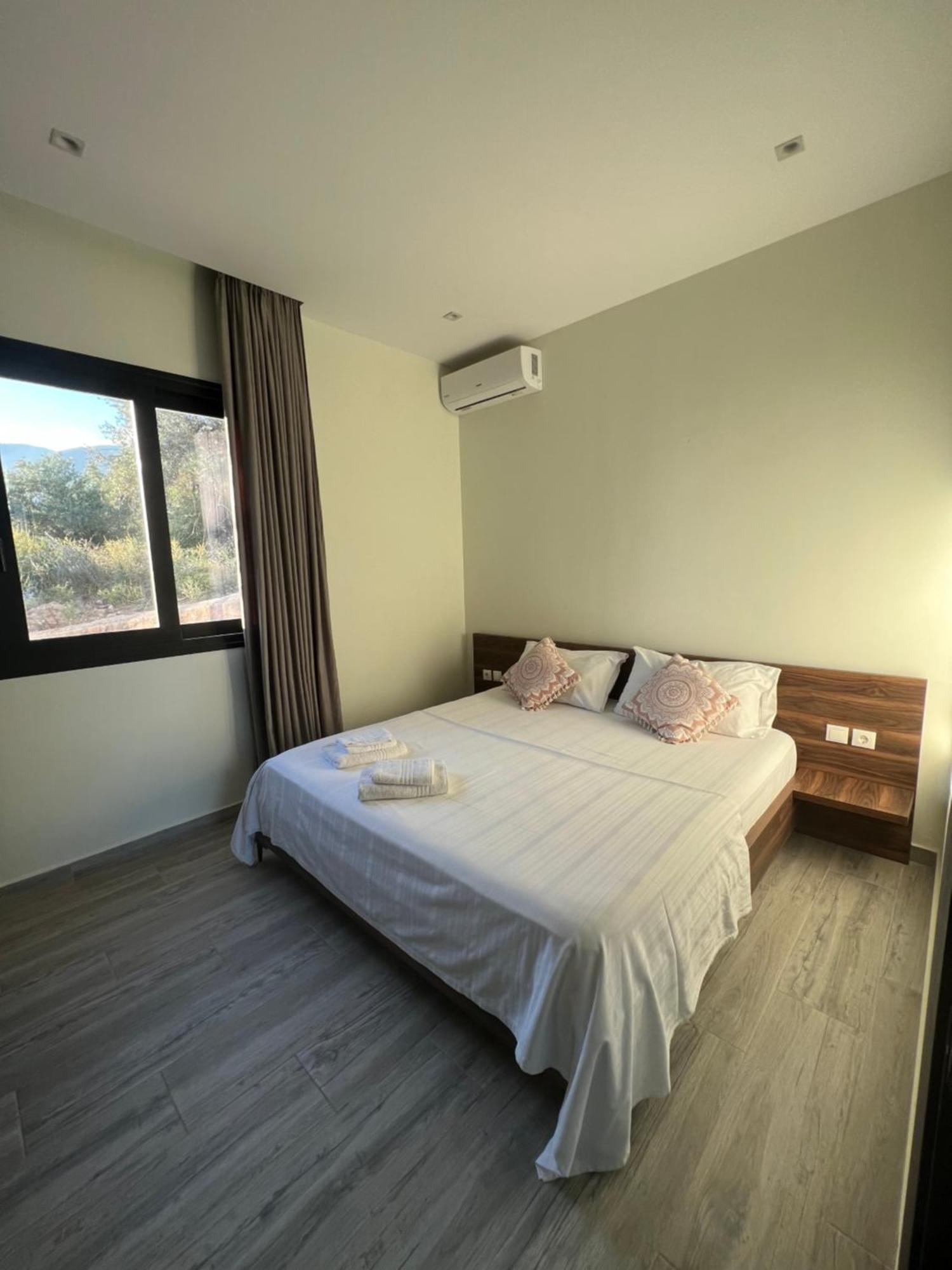 Summer Wine Boutique Hotel Dhërmi Esterno foto